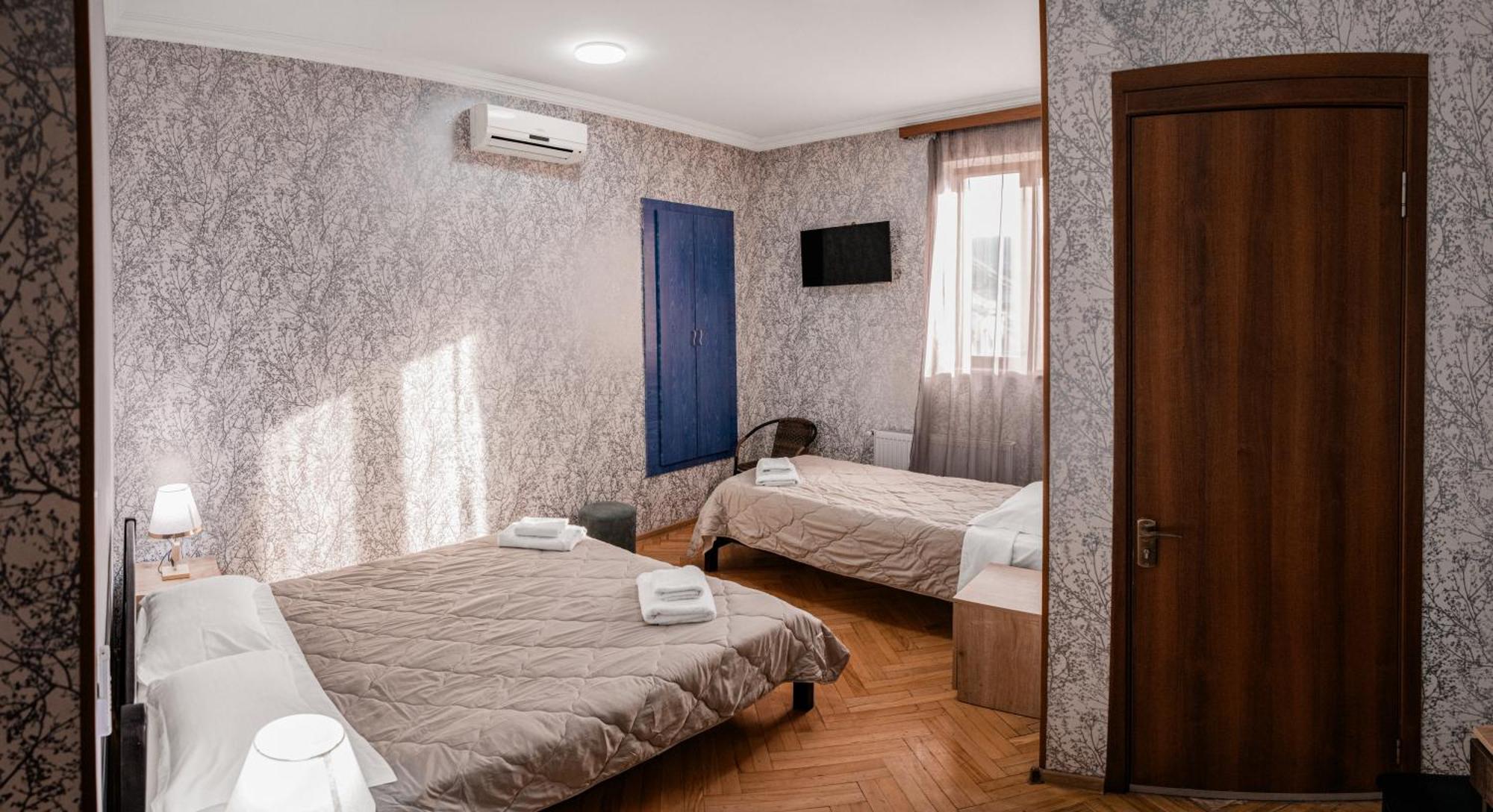 Lotus Hotel Tbilisi Exterior photo